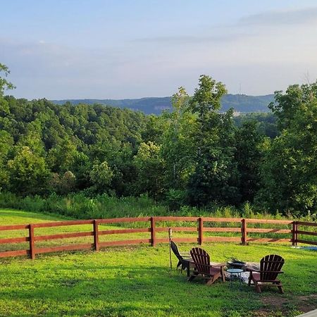 Great Little Guest Suite With Private Entry & Deck! Pet Friendly & 30 Mins To Nashville! Ashland City Esterno foto